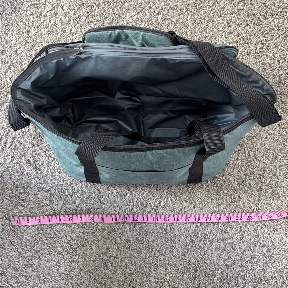 DSW Green and Grey Insulated Duffle Cooler - Picture 9 of 12
